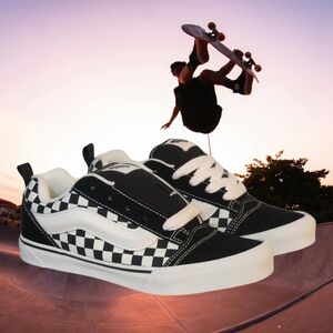 ✨️NEW✨️ Vans Womens Black and White Checkered Size 8 Womens